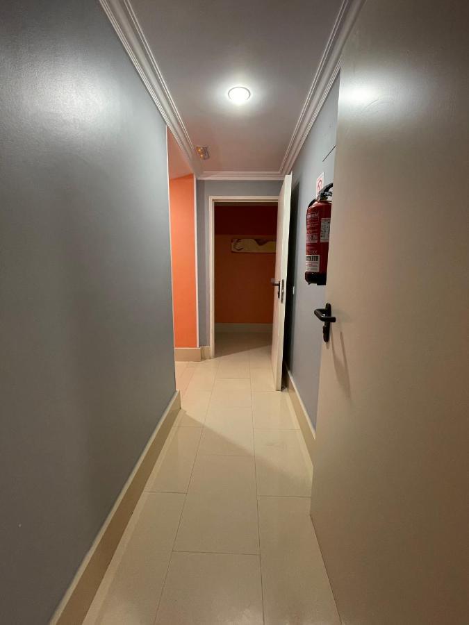 Hostal Santiago 2 บูร์โกส ภายนอก รูปภาพ