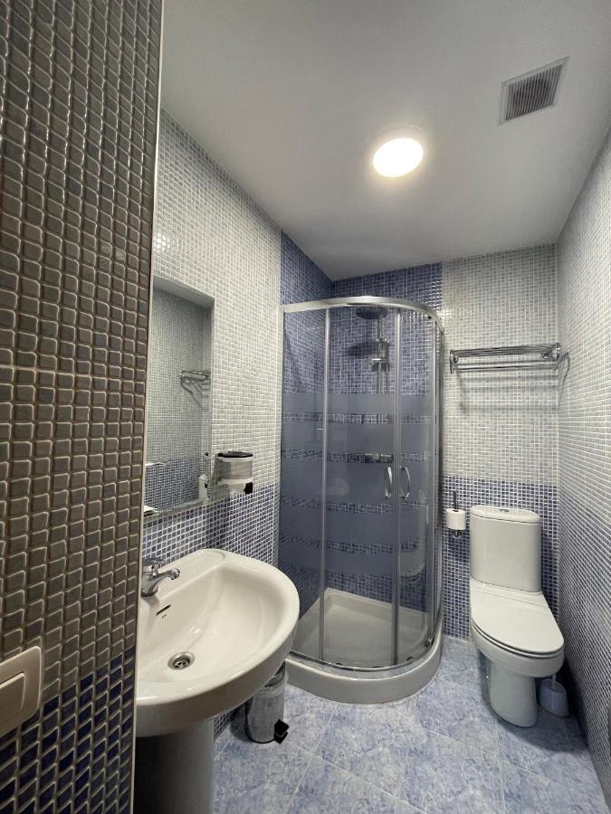Hostal Santiago 2 บูร์โกส ภายนอก รูปภาพ