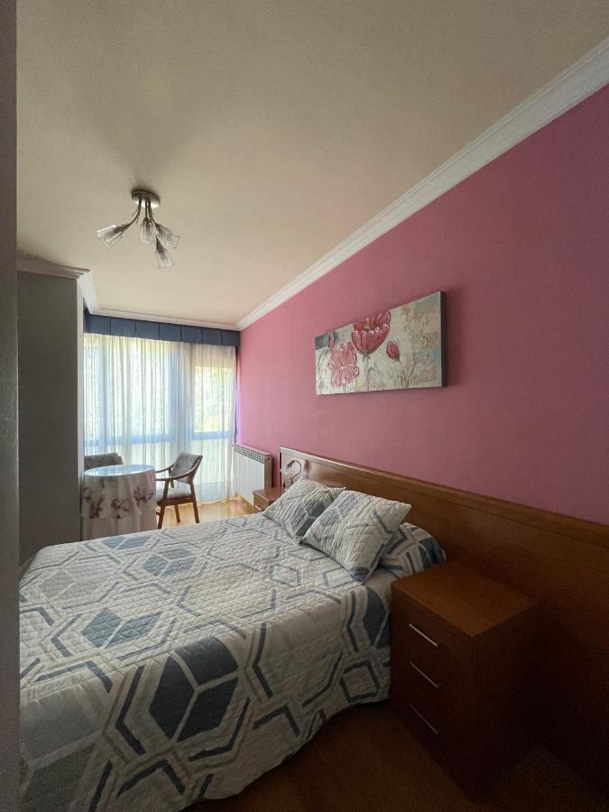 Hostal Santiago 2 บูร์โกส ภายนอก รูปภาพ